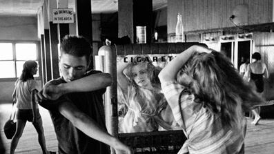 articles/2009/11/05/bruce-davidsons-true-grit/gefter-bruce-davidson_60885_l1zpid