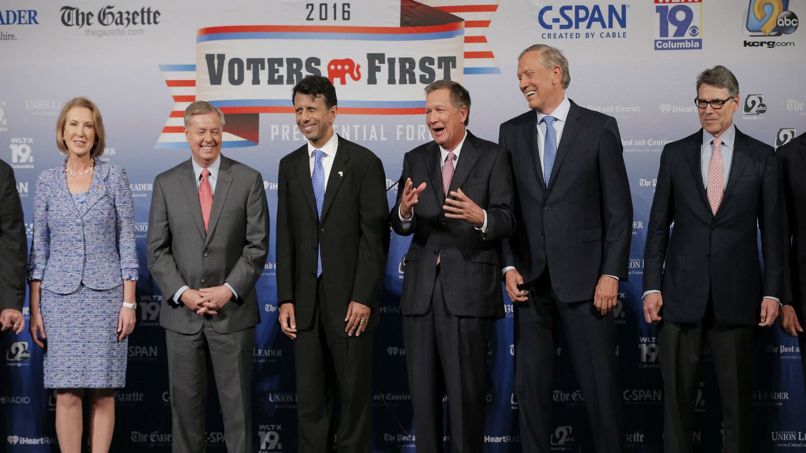 cheats/2015/08/04/gop-forum-focuses-on-illegal-immigration/150803-republican-voters-first-forum-cheat_qvskie