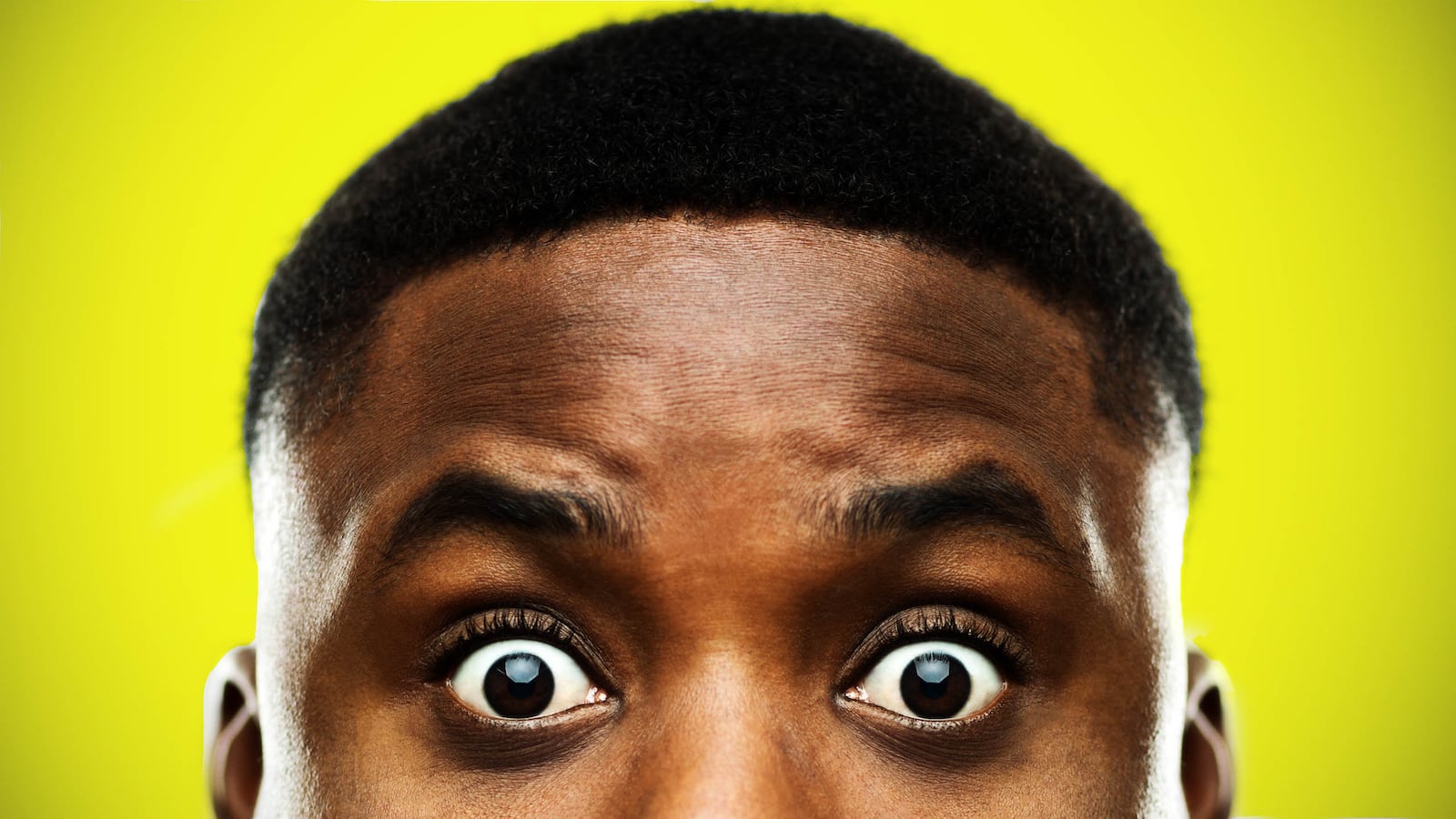 180112-trench-eyebrows-tease_rz9n3x