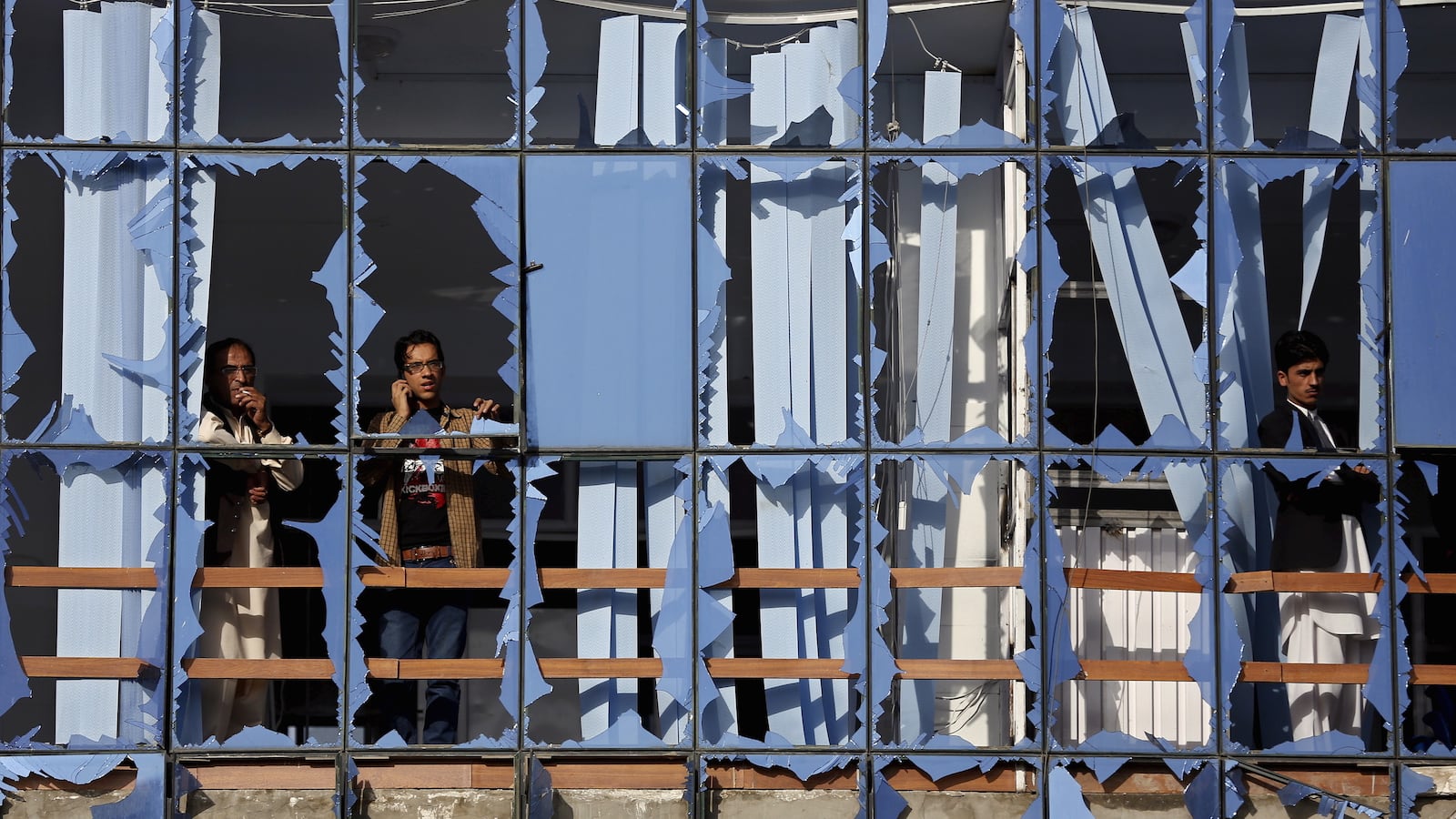 cheats/2015/08/23/3-u-s-citizens-killed-in-kabul-bomb/150823-kabul-cheat_i1bhk4