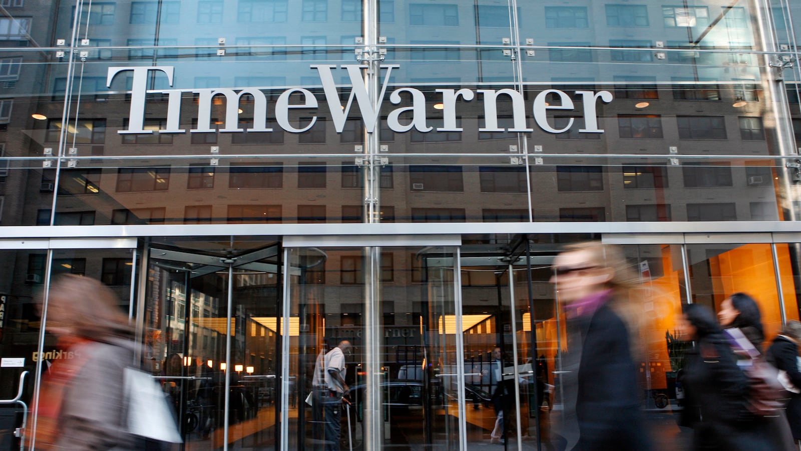 articles/2013/08/22/amid-standoff-stocks-of-time-warner-cable-and-cbs-fall/130821-time-warner-cbs-tease_qc2j2h