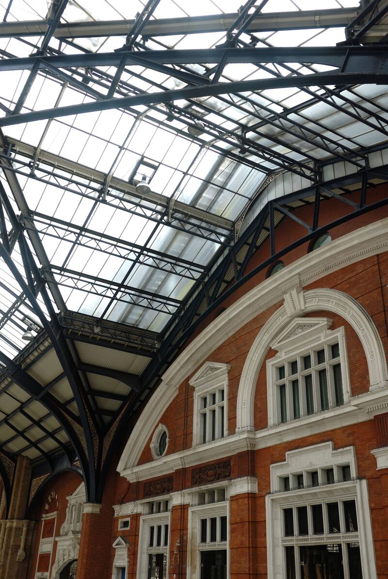 190428-johnson-room-with-a-view-andaz-shoreditch-embed-3_irzjmi