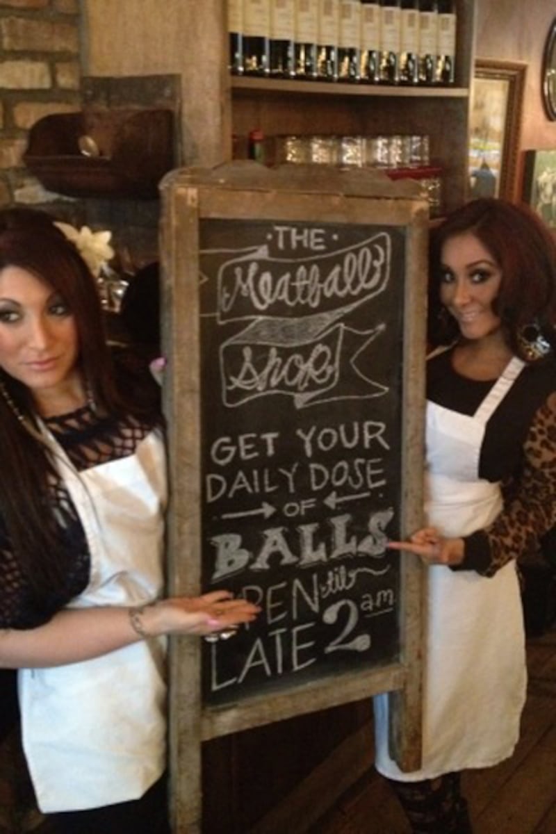 galleries/2012/02/09/kim-kardashian-diddy-more-celebrity-twitter-pictures-photos/twitpics-snooki_dulbjh