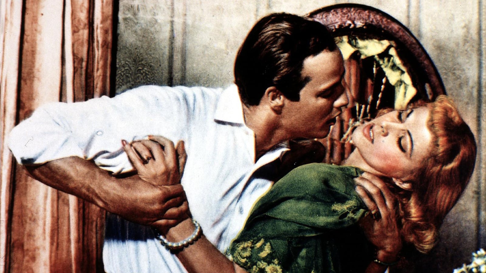 articles/2015/07/29/inside-the-bizarre-mind-of-marlon-brando-i-was-young-and-destined-to-spread-my-seed-far-and-wide/150728-bugbee-marlon-brandon-tease_sp9fby