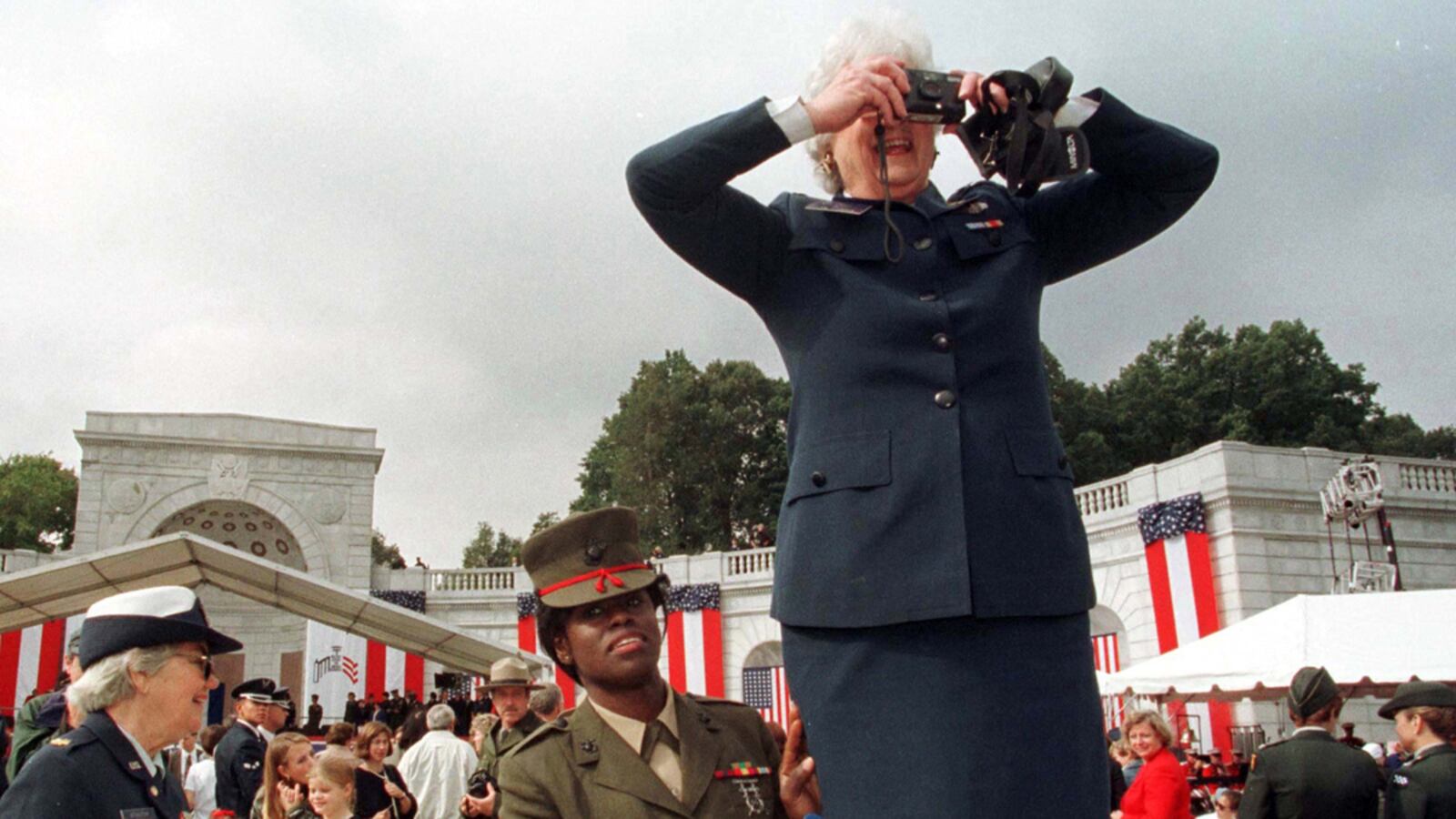 cheats/2016/09/07/female-wwii-pilot-will-finally-be-laid-to-rest-at-arlington/160907-elaine-harmon-wwii-cheat_dvvld7