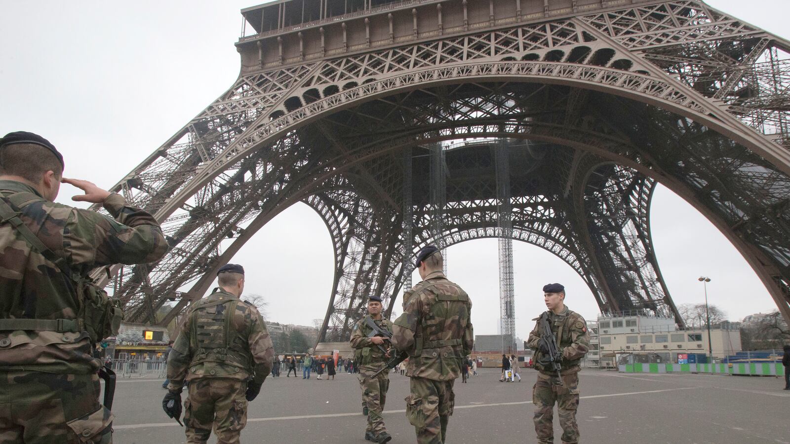 cheats/2013/01/14/islamists-vow-to-destroy-france/130114-mali-islamists-vow-revenge-france-cheat_ghdttj