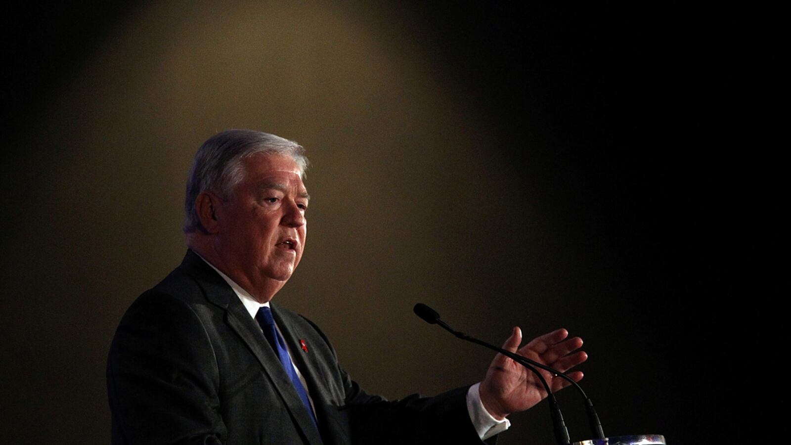 cheats/2011/10/13/barbour-backs-cain/haley-barbour-would-vote-for-herman-cain-cs_hvdphd