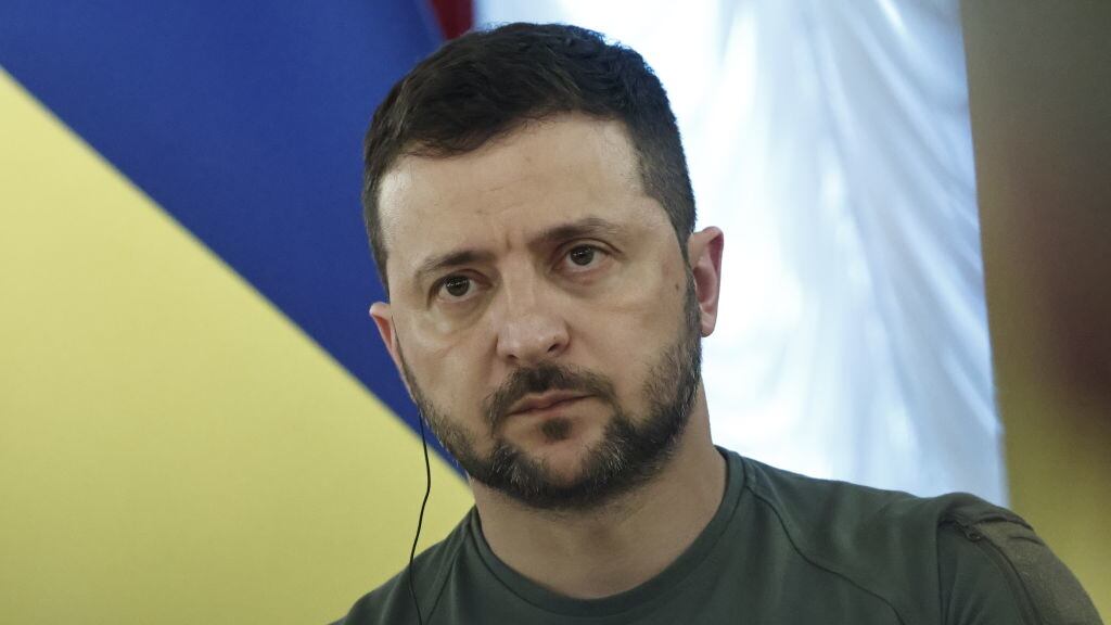 Ukraine President Volodymyr Zelesnky says he listens to AC/DC, Guns n’ Roses, and Eric Clapton, because the rock music helps him with the war against Russia.