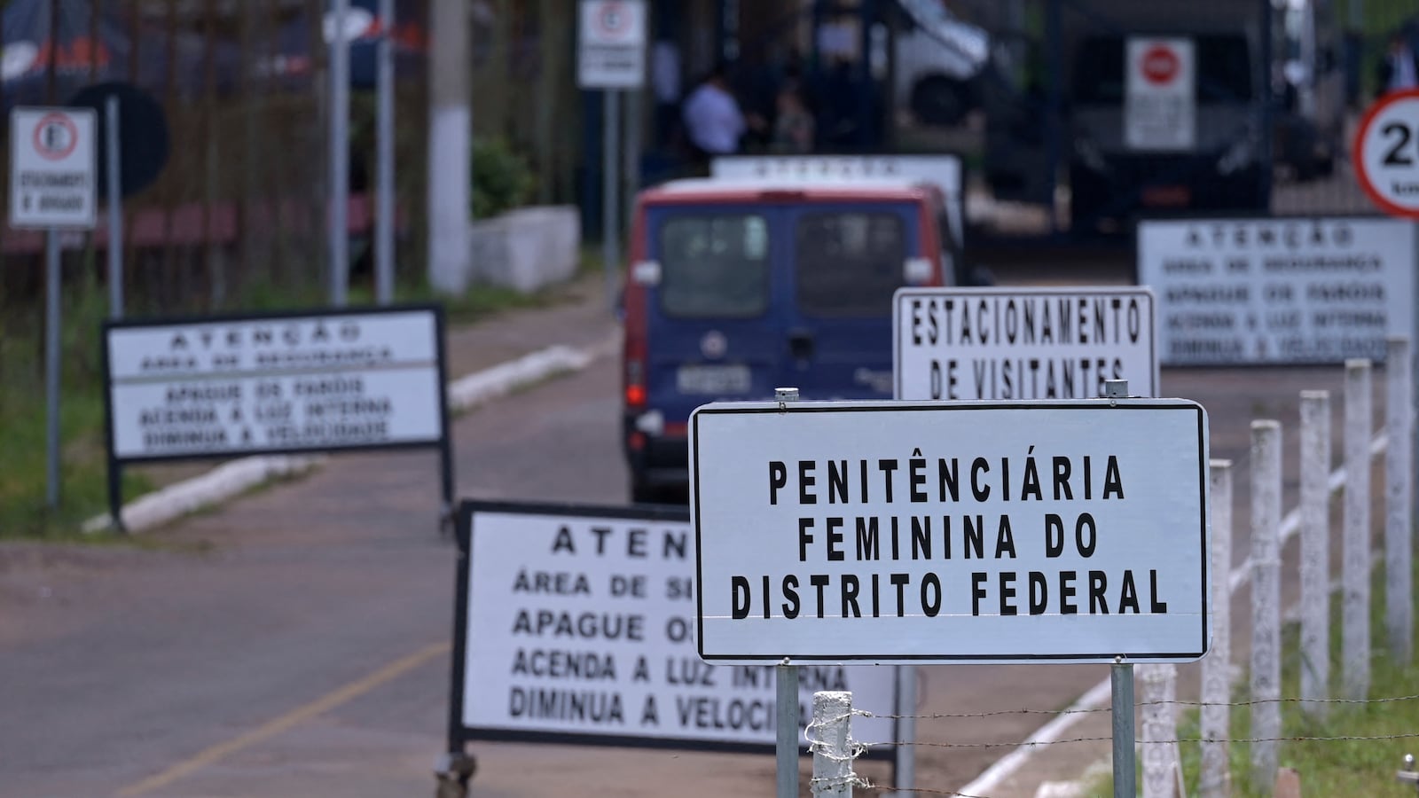 Picture of the entrance of Colmeia, the Women’s Penitentiary of the Federal District, taken on Jan. 17, 2023.