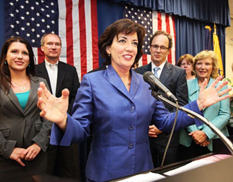 articles/2011/05/25/kathy-hochul-wins-ny-26-thanks-to-medicare-scare-tactics/avlon-hochul_183055_pozmgv