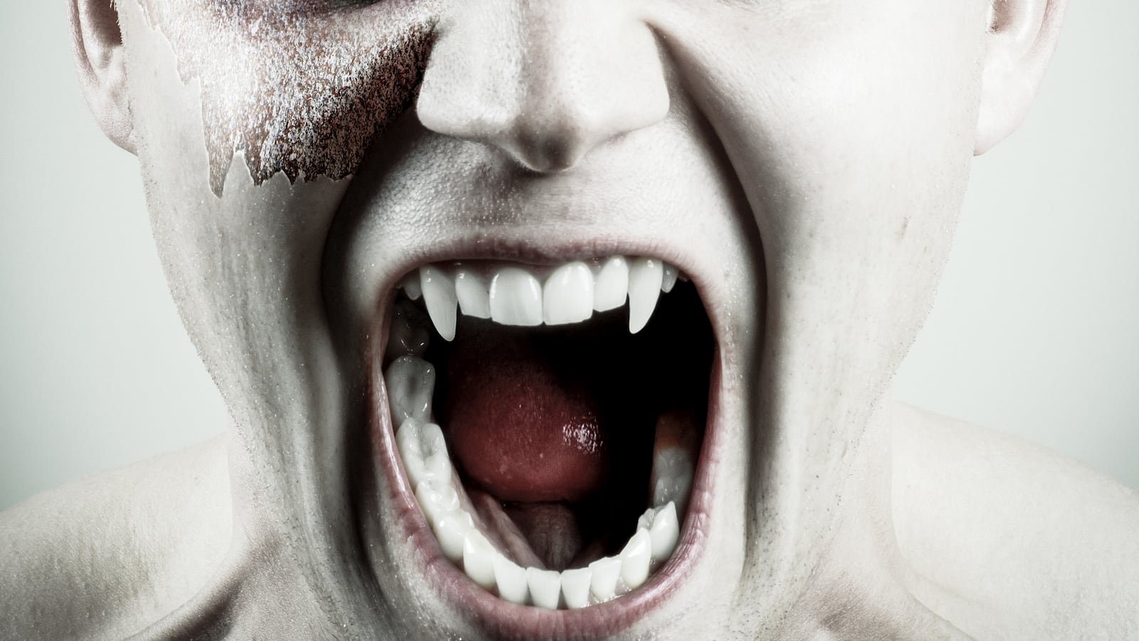 articles/2013/12/12/timothy-vafeades-the-vampire-trucker-shames-the-undead/131211-daly-vampire-trucker-tease-NEW_ikjjdn