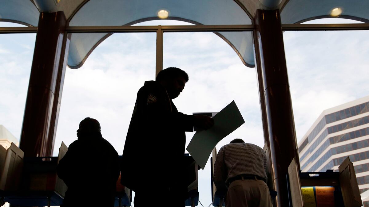 articles/2012/10/31/as-election-nears-voter-suppression-efforts-kick-into-gear/voter-intimidation-avlon-tease_dm1jjh