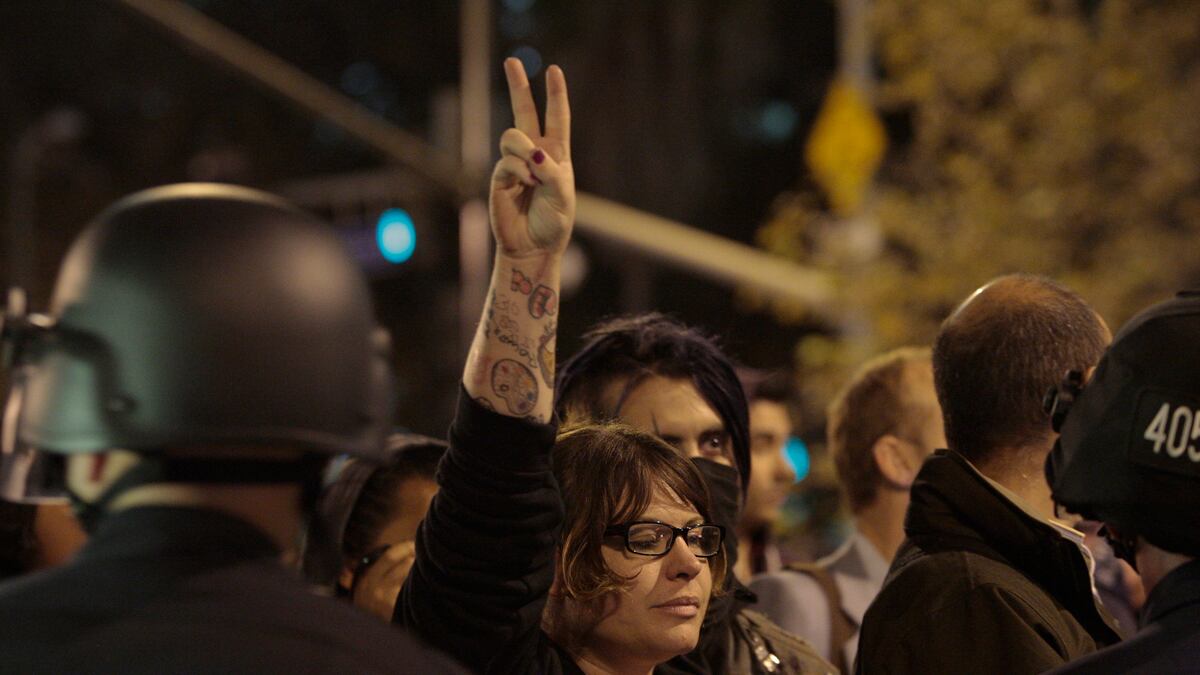 cheats/2011/11/28/occupy-l-a-faces-off-with-police/occupy-la-stand-off-deadline-passed-cs_guxftx