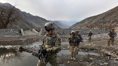 articles/2011/02/26/us-military-loses-its-way-in-afghan-war/gelb-afghan-valley_162570_n3715q