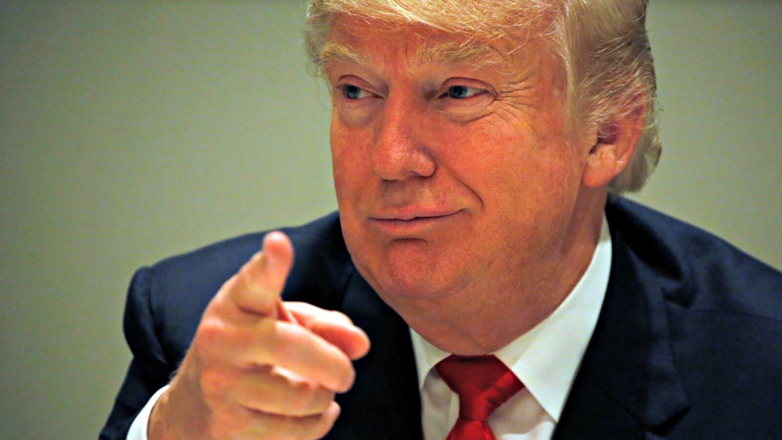 cheats/2016/10/25/donald-trump-i-have-no-interest-in-trump-tv/161025-trump-tv-nointerest-cheat_ixzo8m