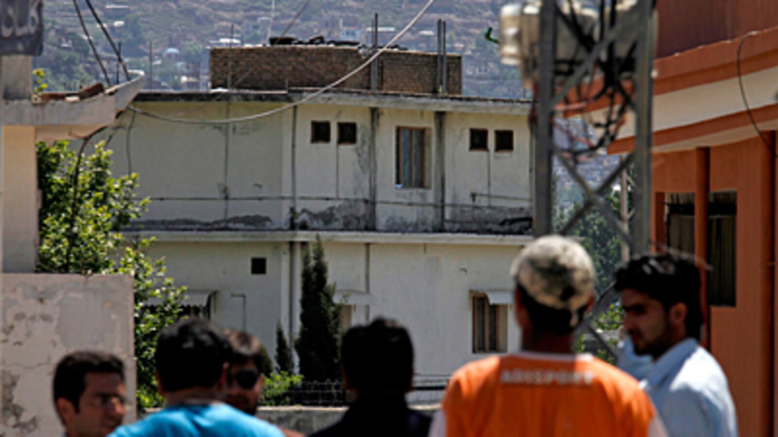 articles/2011/05/13/taliban-commander-osama-bin-laden-was-not-isolated/yousafzai-moreau-osama_180265_bwtzux