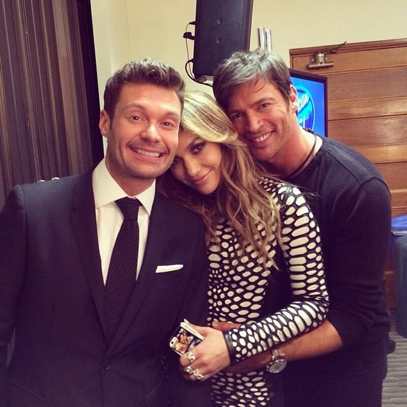 galleries/2014/01/19/nicki-minaj-lindsay-lohan-the-week-s-best-celebrity-selfies-photos/140117-seacrest-selfie_sguki4