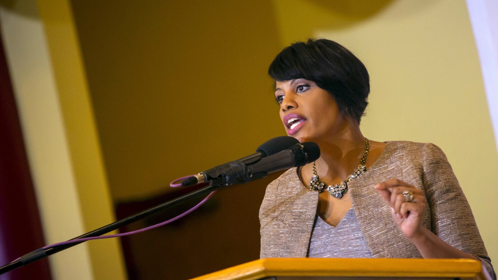 cheats/2015/06/16/baltimore-mayor-denies-liquor-stores-aid/150503-rawlings-cheat_ym36p7