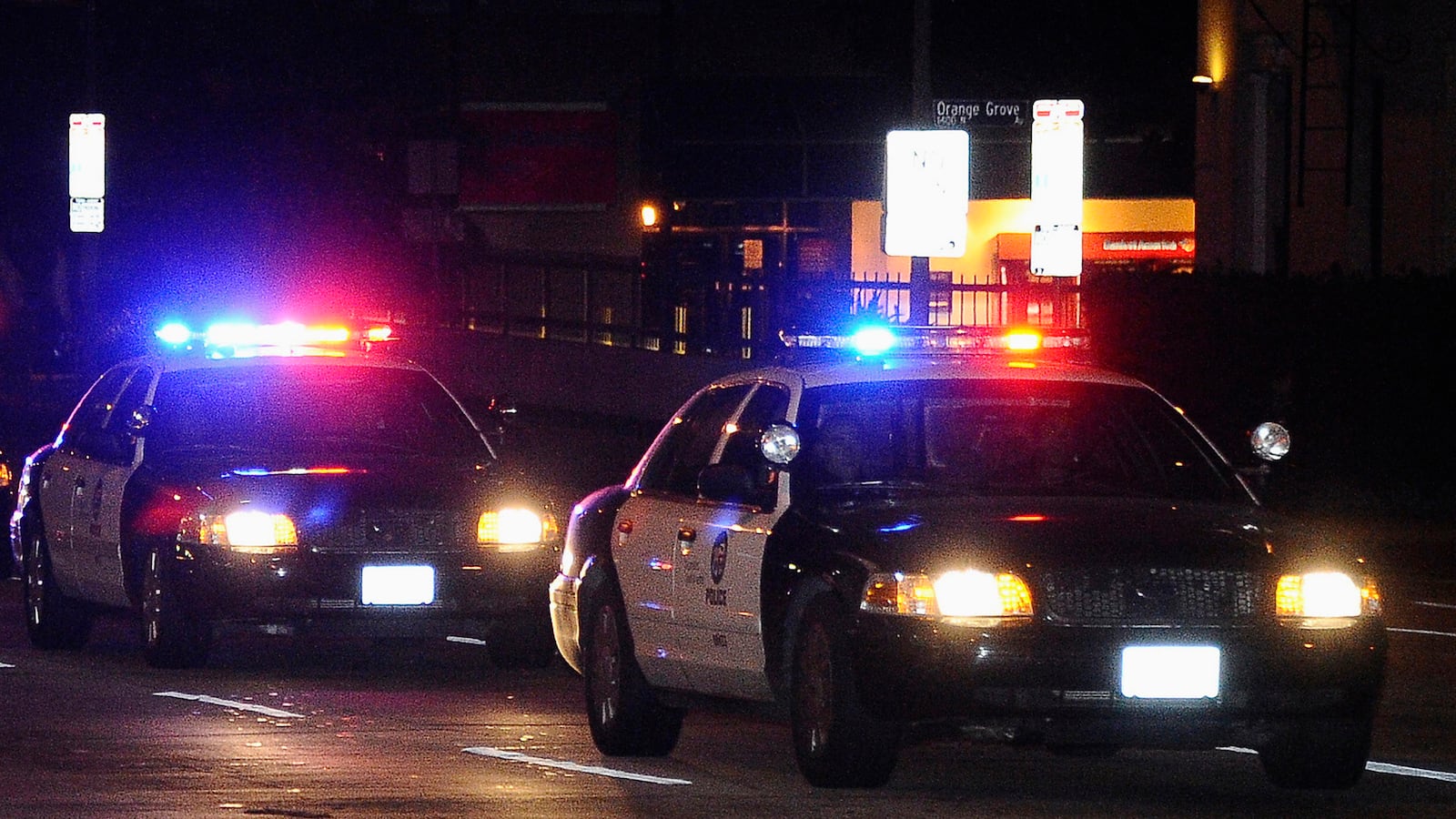 cheats/2014/04/11/l-a-deputy-kills-hostage-by-mistake/140411-tosh-o-cheat_vzx2hb