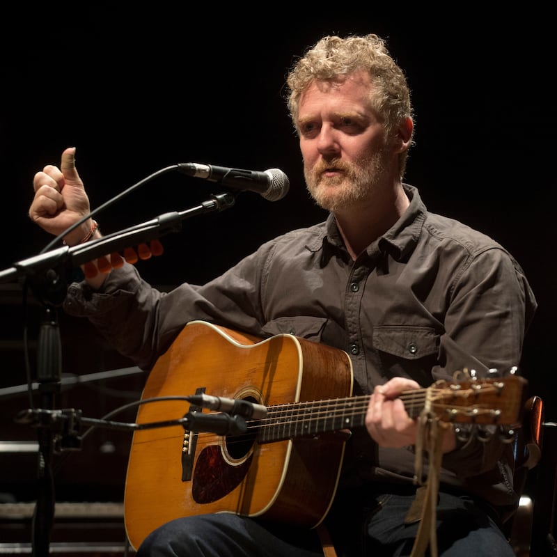 BARCELONA, SPAIN - MARCH 28: Glen Hansard performs on stage during Festival del Mil.lenni at Casino de l'Alianca del Poble Nou on March 28, 2017 in Barcelona, Spain. (Photo by Jordi Vidal/Redferns)