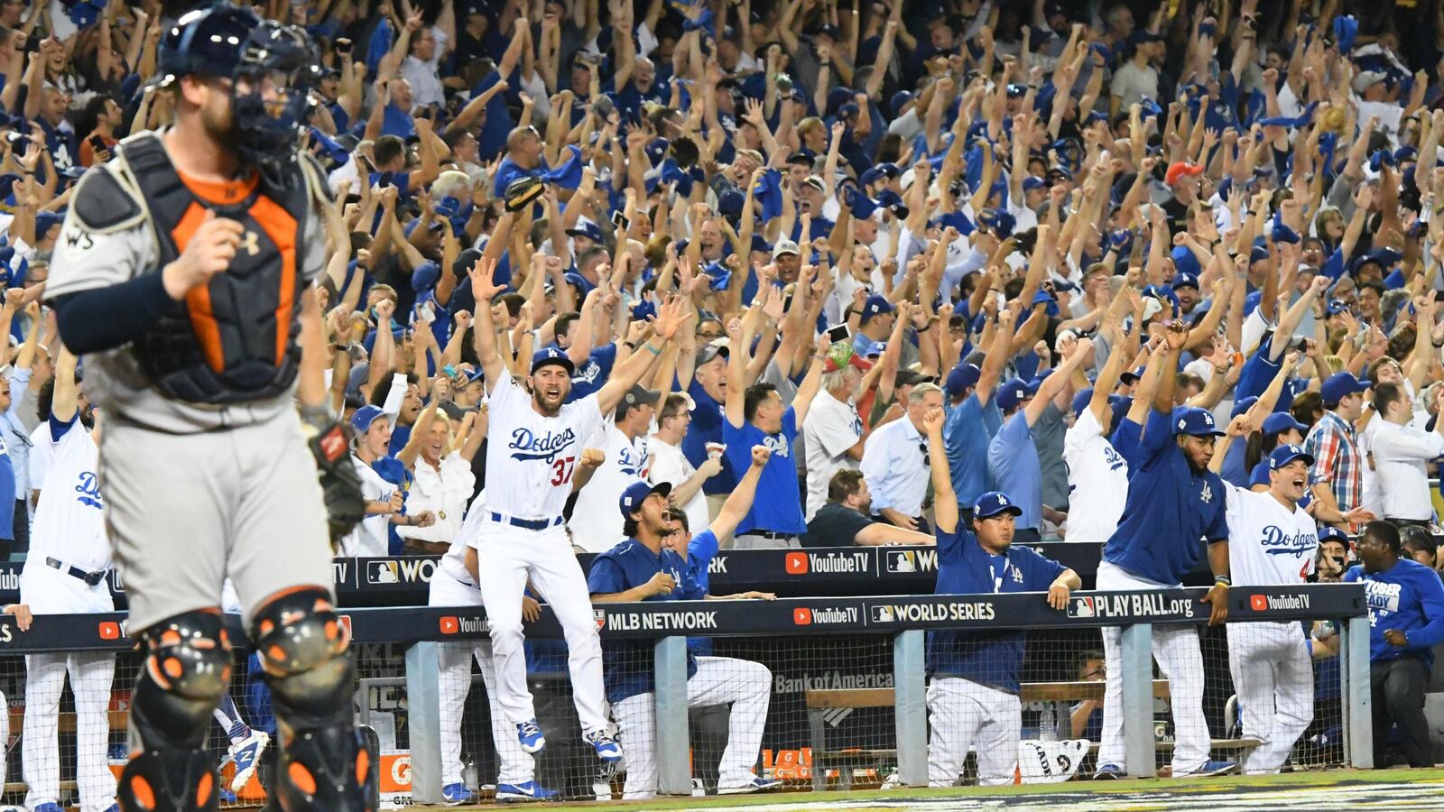 171024-dodgers-world-series-victory-cheat_ehxsxa