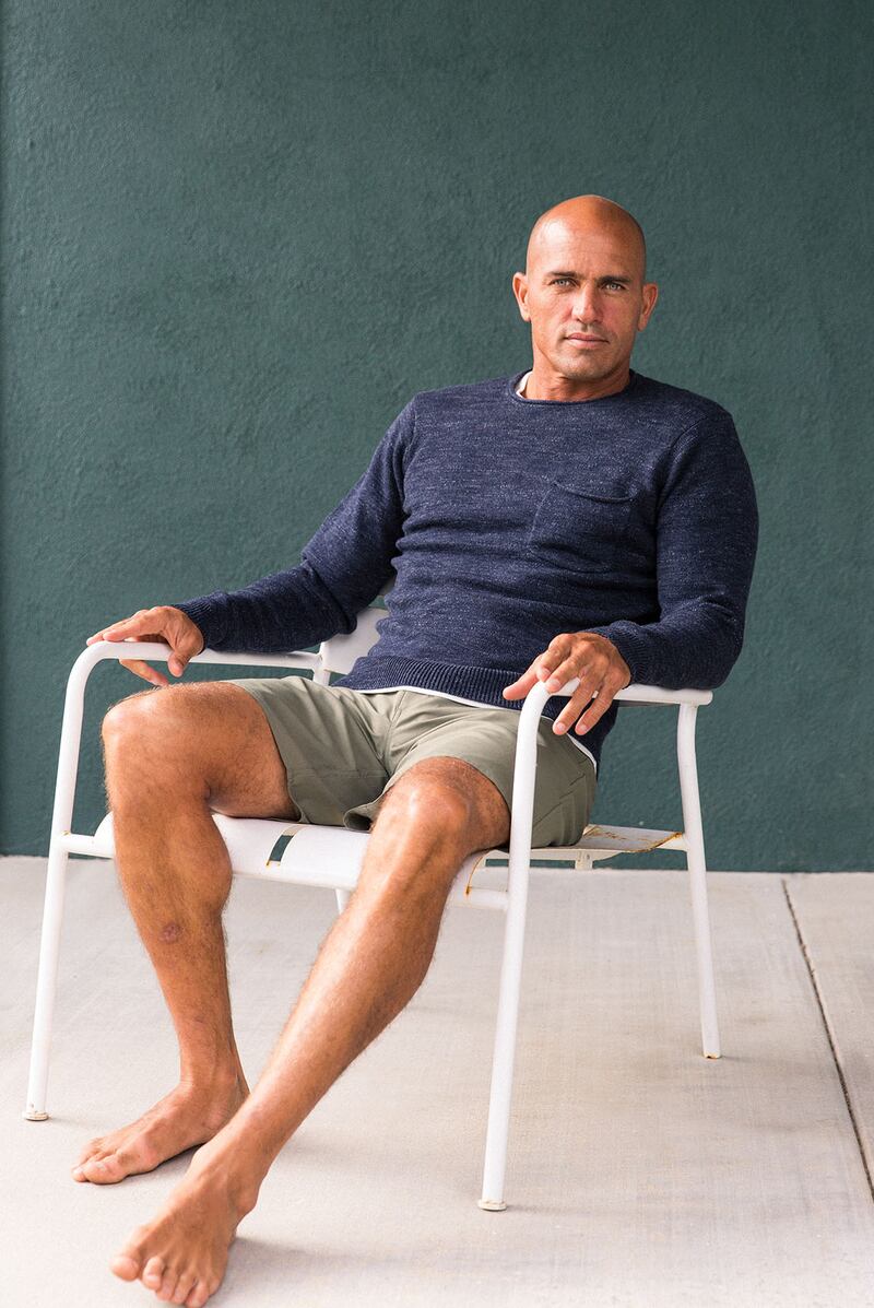 articles/2016/07/29/surfing-legend-kelly-slater-s-new-outerknown-takes-beach-wear-to-a-new-level/160728-brown-surf-style4-embed_mwm5hw