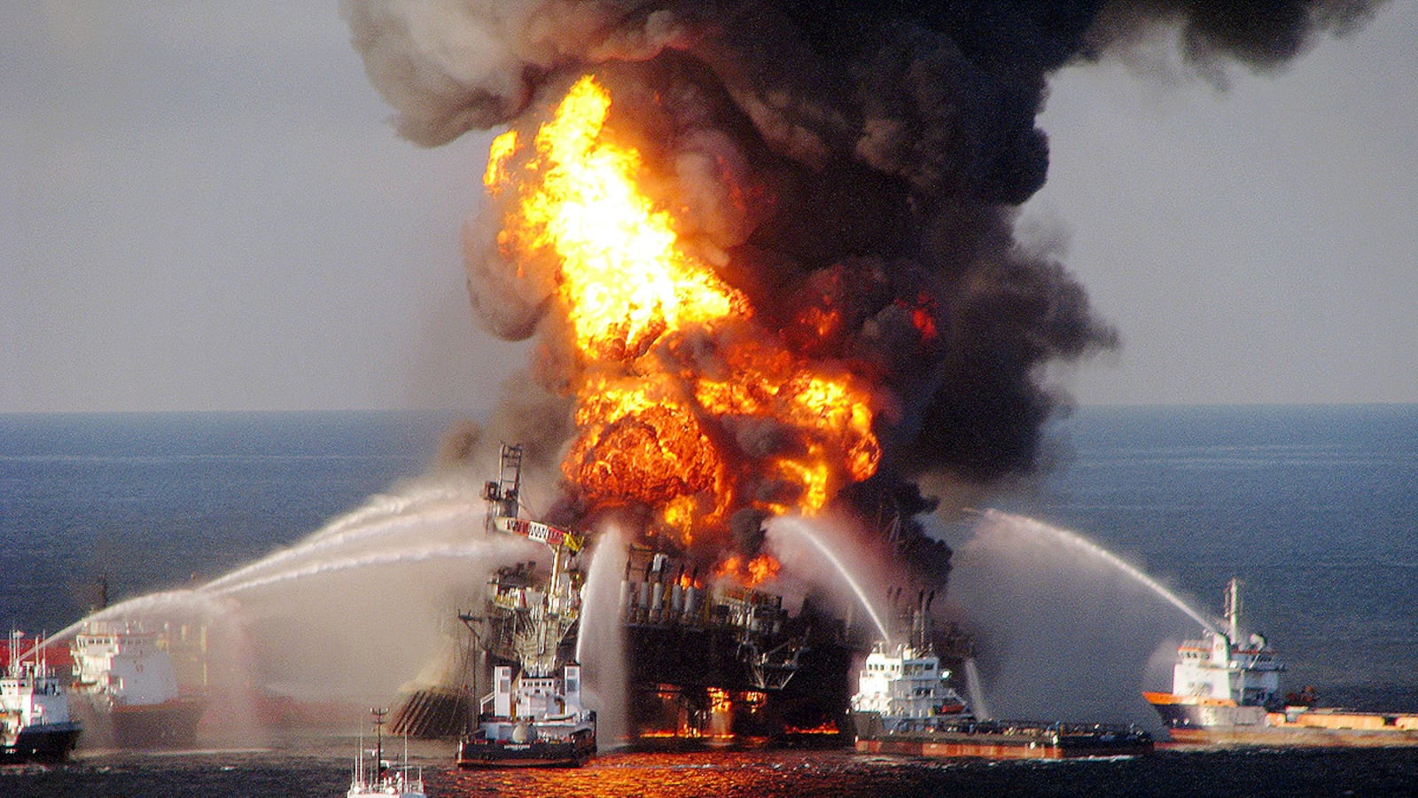 cheats/2012/11/15/bp-to-pay-4-5b/deepwater-horizon-cheat_kbd1qs
