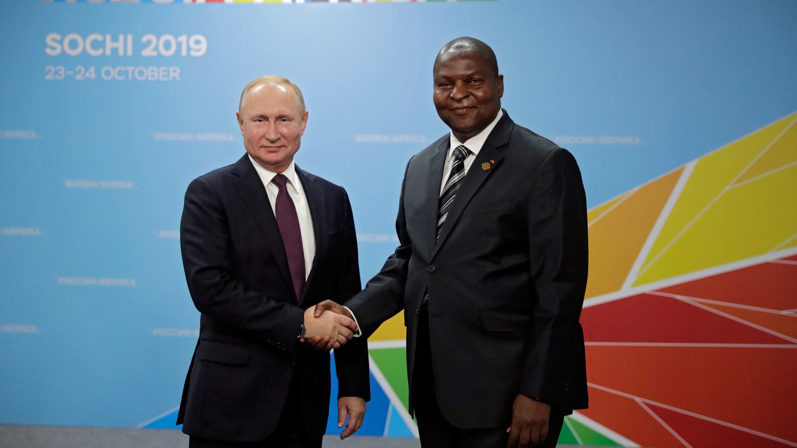 2019-10-23T121507Z_1574616831_RC166AAF3900_RTRMADP_3_RUSSIA-AFRICA_d5bjdp