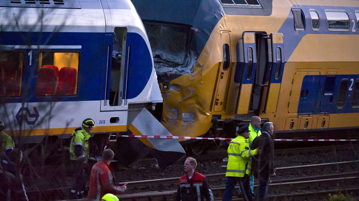 cheats/2012/04/22/dozens-injured-in-amsterdam-train-crash/amsterdam-train-collision-cheat_dqiyd2