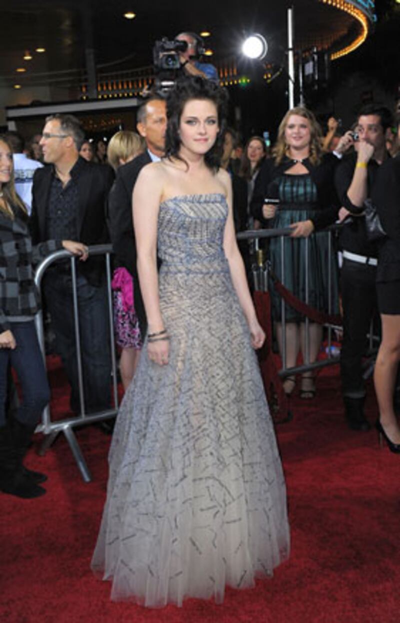 galleries/2009/11/17/new-moon-rises-over-hollywood/twilight-new-moon---stewart_ea373q