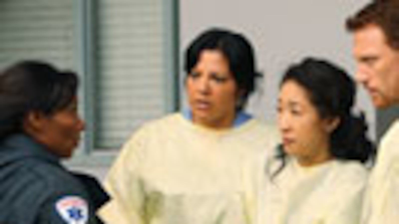 articles/2008/11/07/degaying-greyrsquos-anatomy/eisenberg-greys_3916_mqaend