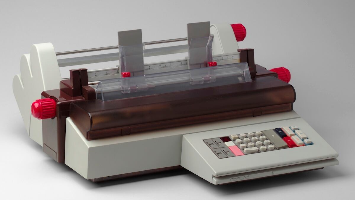 articles/2012/07/19/the-a4-accounting-machine-by-mario-bellini-is-the-daily-pic-by-blake-gopnik/bellini-daily-pic_pbepar