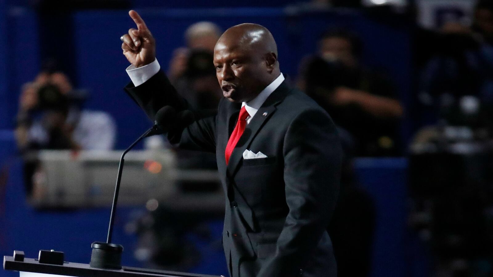 cheats/2016/10/16/gop-senate-candidate-flip-flops-on-trump/161016-gop-senate-candidate-trump-cheat_poqxbo