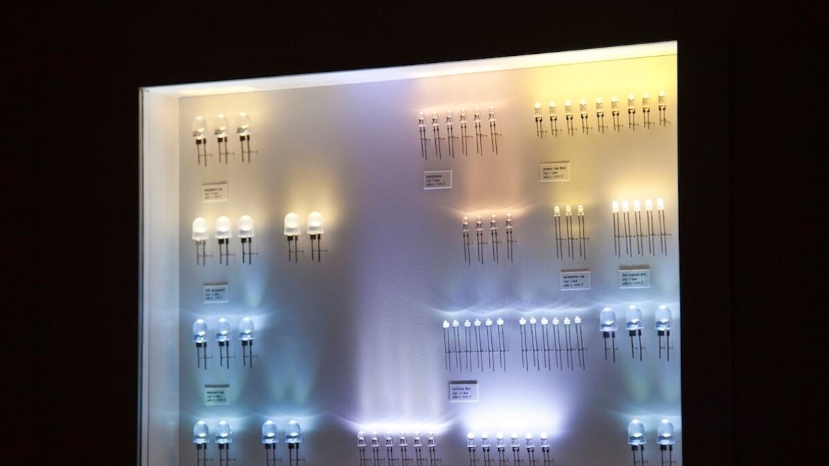 articles/2012/08/28/humans-since-1982-at-phillips-de-pury-is-the-daily-pic-by-blake-gopnik/human-daily-pic_khfpck