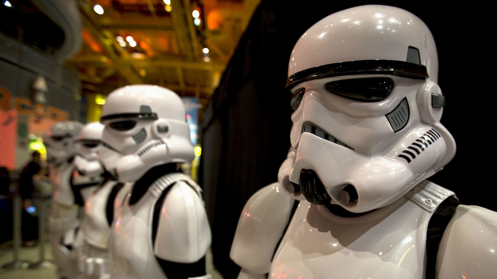 cheats/2015/11/06/dying-star-wars-fan-sees-early-screening/151106-star-wars-dying-fan-cheat_xc3i2j