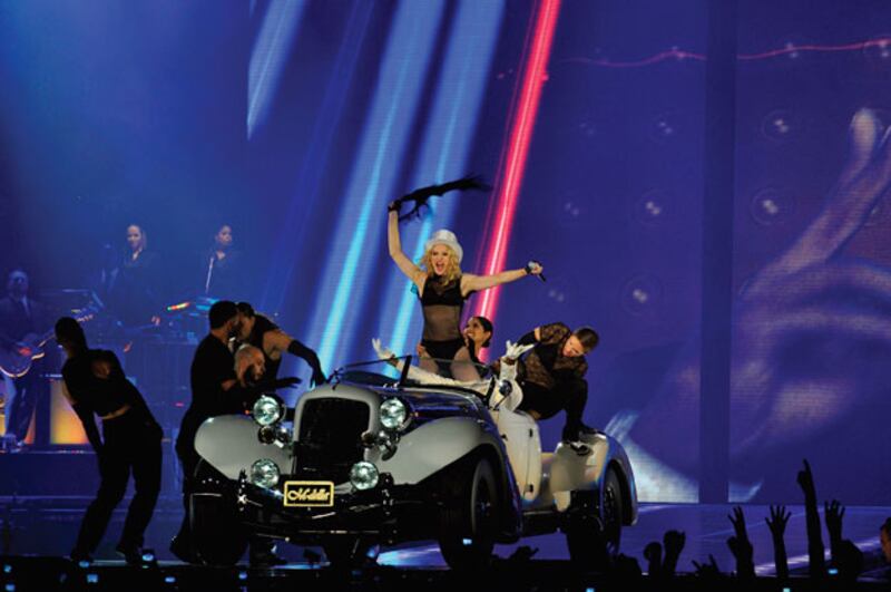 galleries/2010/01/08/madonna-sticky-sweet/madonna-sticky-sweet-6_yxahgq