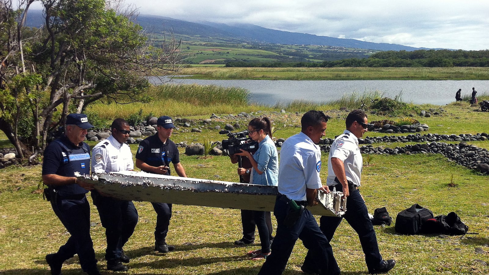 articles/2015/07/29/there-s-no-doubt-this-debris-is-mh370/150729-irving-mh370-tease_wyupij