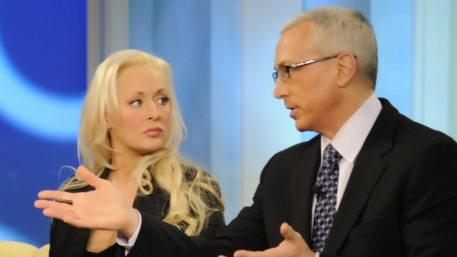 articles/2013/02/26/did-celebrity-rehab-kill-mindy-mccready/130225-mindy-mccready-celeb-rehab-roshan-tease_xlgzog