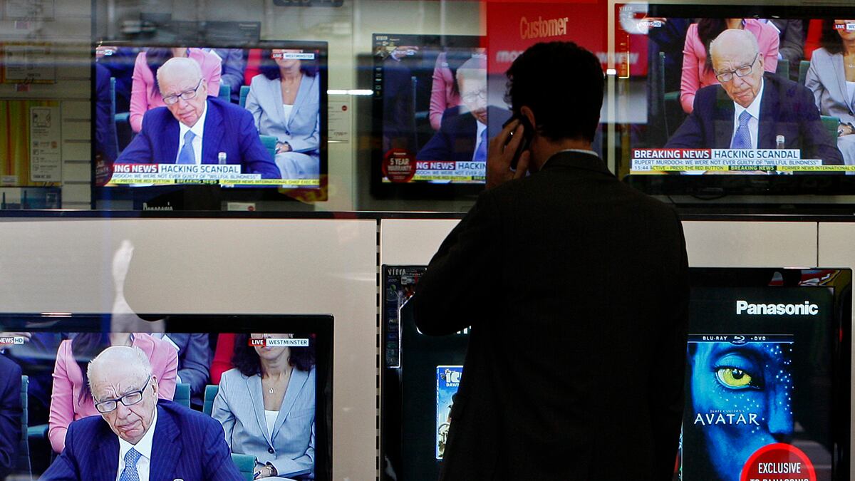 cheats/2011/07/20/news-corp-s-entertainment-value-rises/murdoch-scandal-entertainment-cheat_clxcj9