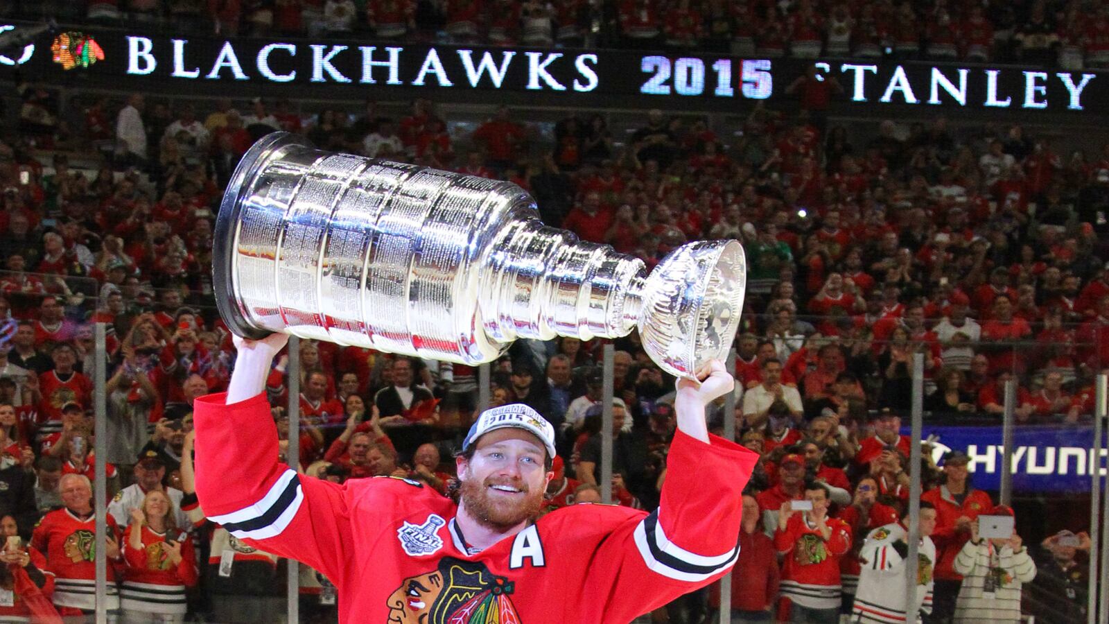 cheats/2015/06/15/chicago-blackhawks-win-the-stanley-cup/150615-chicago-blackhawks-stanley-cup-cheat_c2davj