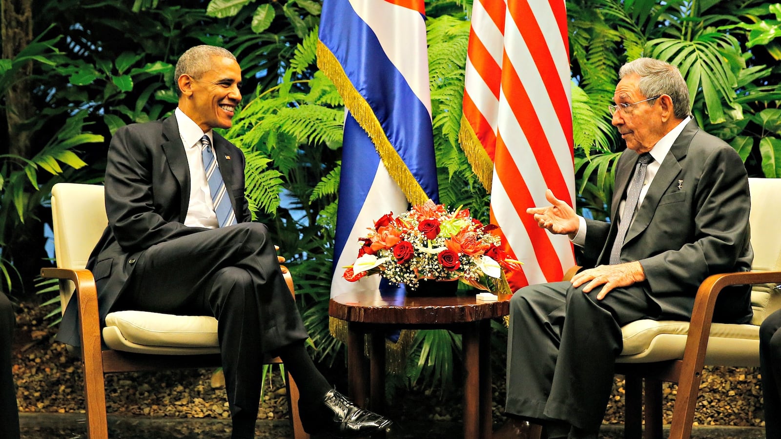 cheats/2016/03/21/obama-meets-with-ra-l-castro/160321-obama-castro-cheat_w5edsw