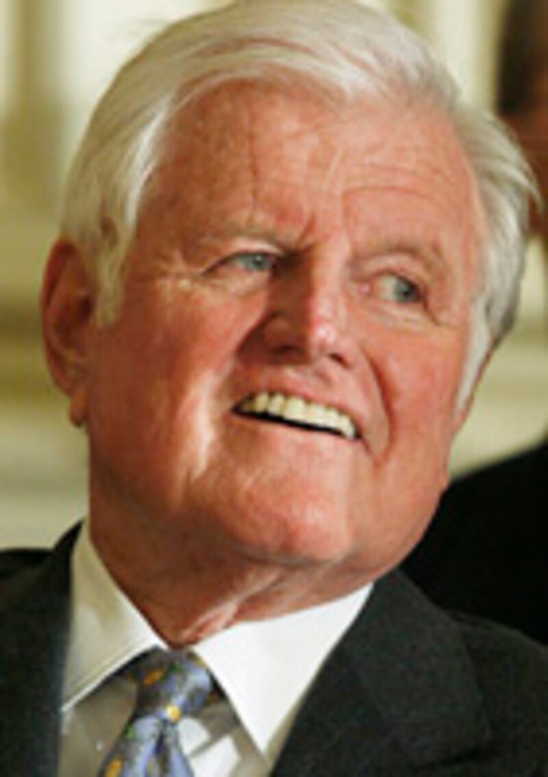 articles/2009/09/07/breaking-the-kennedy-bond/siskind-ted-kennedy_47648_mgsonk