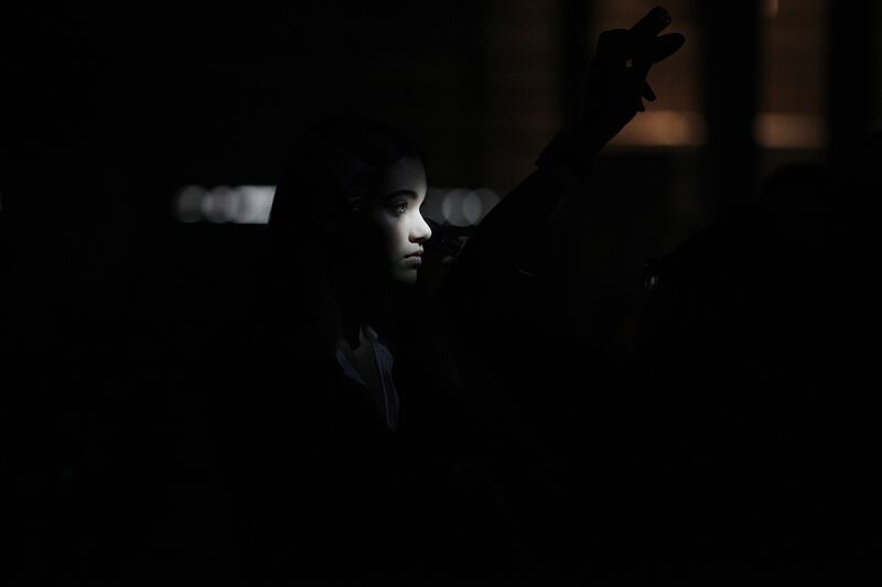 galleries/2014/02/08/backstage-at-prabal-gurung-new-york-fashion-week-2014-photos/prabalgurung12_n7uzpn