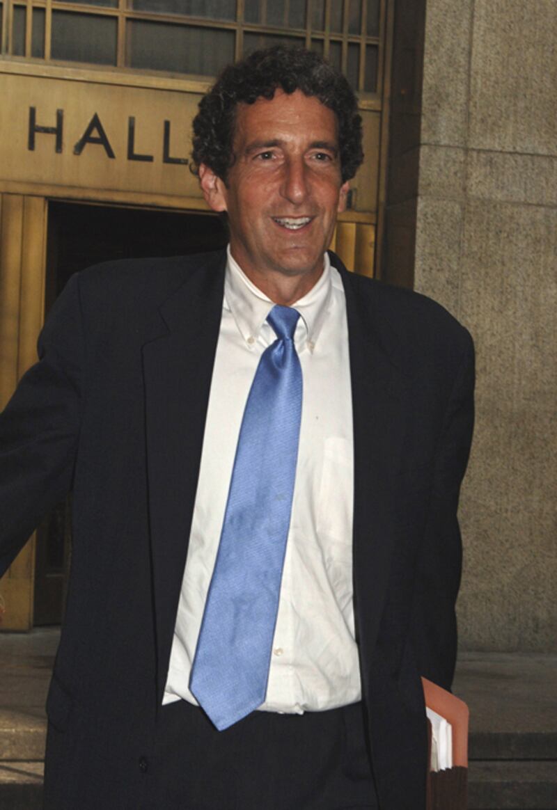 galleries/2010/08/09/20-golden-parachutes/golden-parachute---swartz_ejqbpw