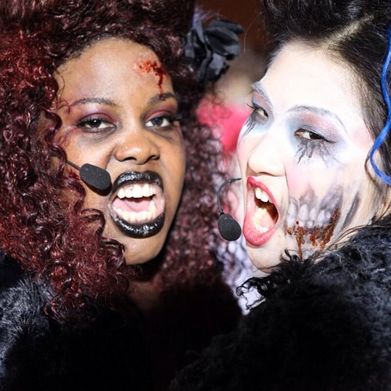 galleries/2013/11/16/kesha-lady-gaga-miley-cyrus-and-the-week-in-selfies-photos/131115-selfies-jennaushkowitz_gytmby