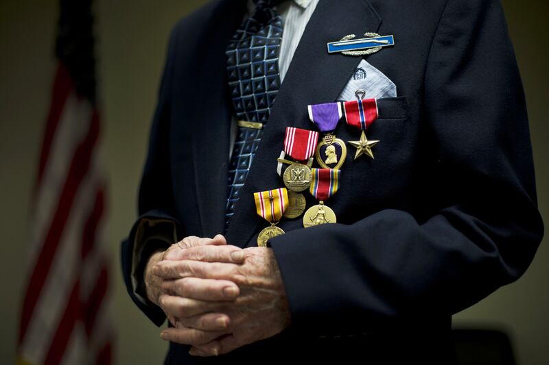 articles/2012/12/12/vetchat-how-to-deal-with-loss-this-holiday/vet-chat-morrison-tease_yi03fb