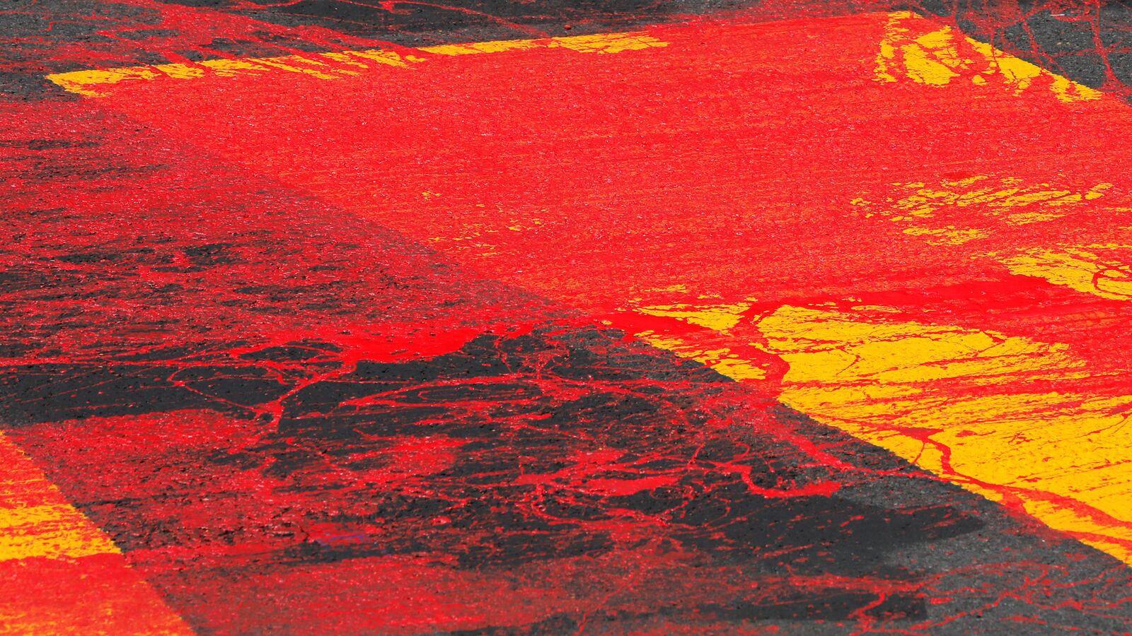 2020-07-13T000000Z_1143476293_RC2ISH970HLI_RTRMADP_3_GLOBAL-RACE-TRUMP-TOWER-MURAL_e7qile