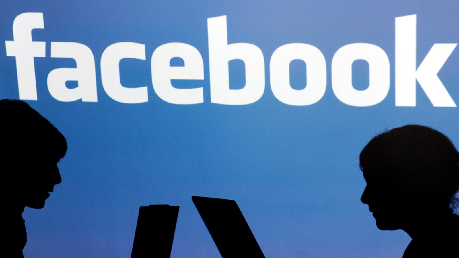 cheats/2012/05/01/facebook-sets-date-for-ipo/facebook-goes-public-NB50-intro_iyis5j