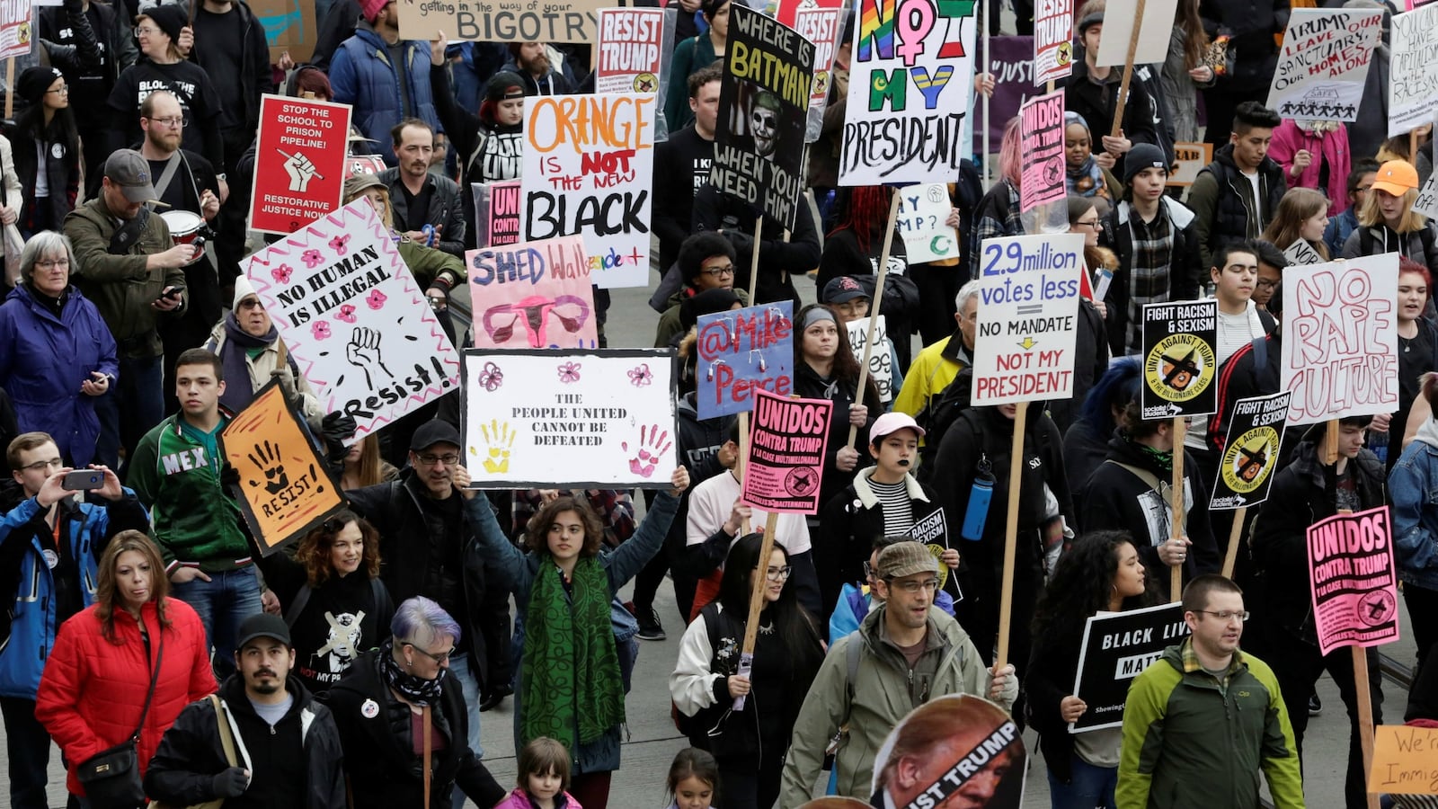 cheats/2017/01/21/man-shot-near-seattle-protest-suspect-arrested/170121-seattle-shooting-protest-cheat_ey3jen