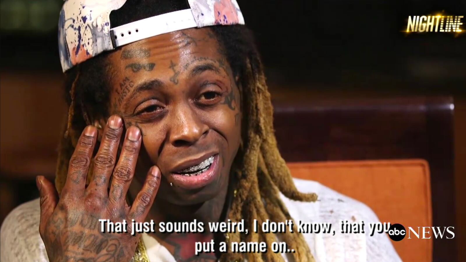 cheats/2016/11/02/lil-wayne-doesn-t-feel-connected-to-black-lives-matter/161102-lil-wayne-blm-cheat_alfnz6